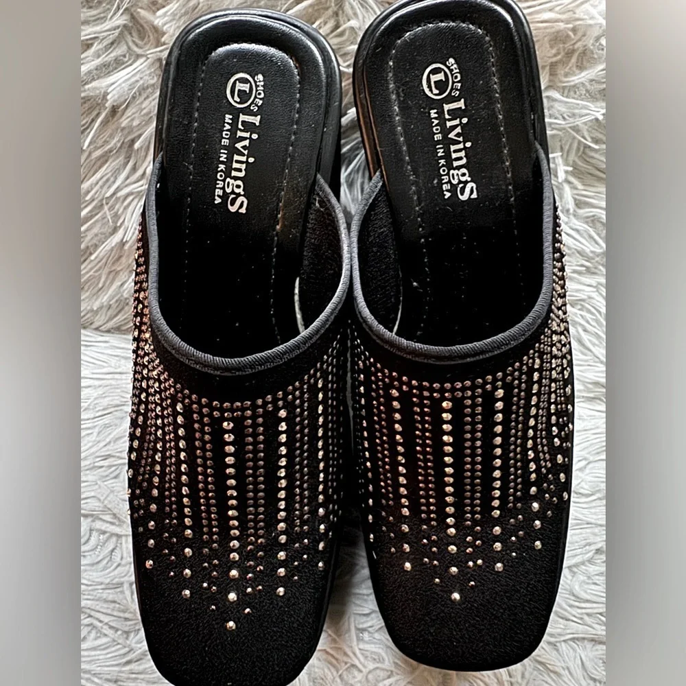 New RARE (Made in Korea) Black platform mules size 6-7 w/rose gold rhinestone.